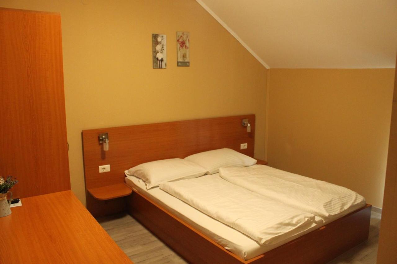 Guesthouse Rezekov Podrum 자스트레바르스코 외부 사진